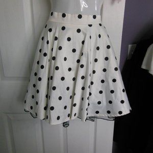 CITY STUDIO SHORT, FUN SKIRT. SIZE 9.  WITH LAYERS.